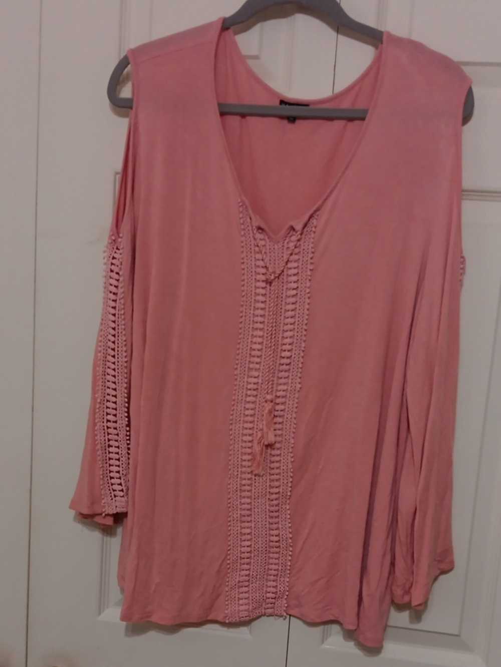 Hannah Dusty Pink Cold-Shoulder Crochet-Trim Top